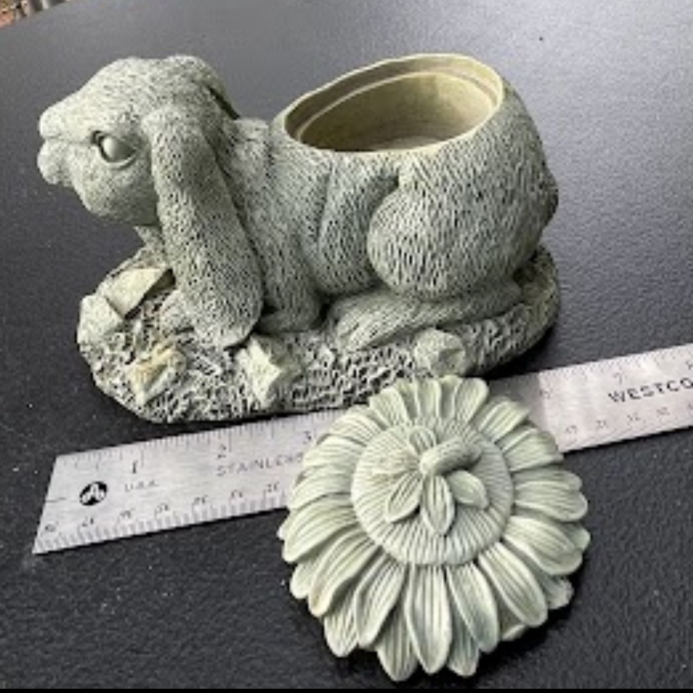 Hide a Key Rabbit Figurines Bunny Statue Polyresin Rabbit Ornament Outdo… - Picture 2 of 2